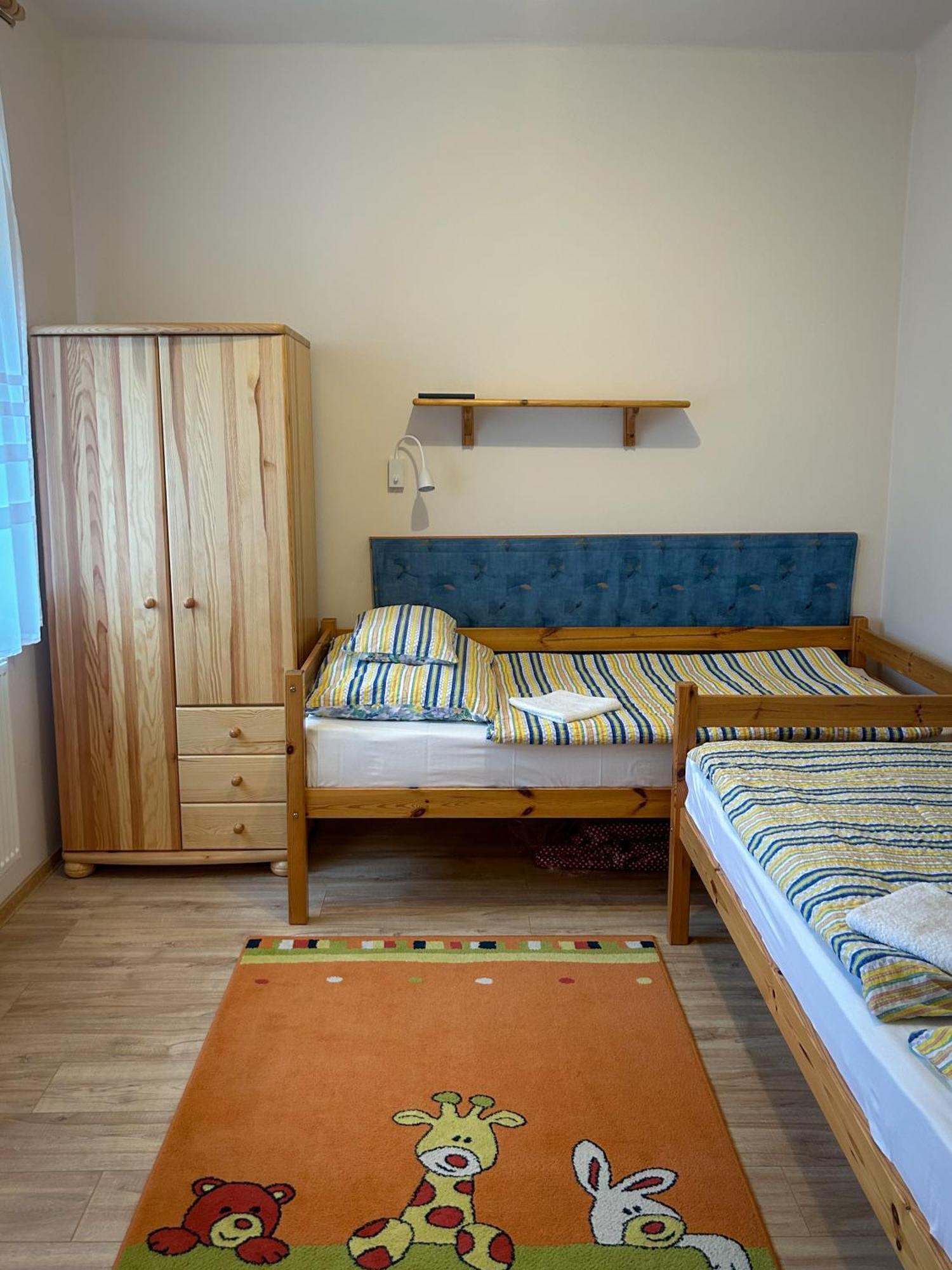 Oeroemvoelgy Vendeghaz Hotell Bozsva Eksteriør bilde